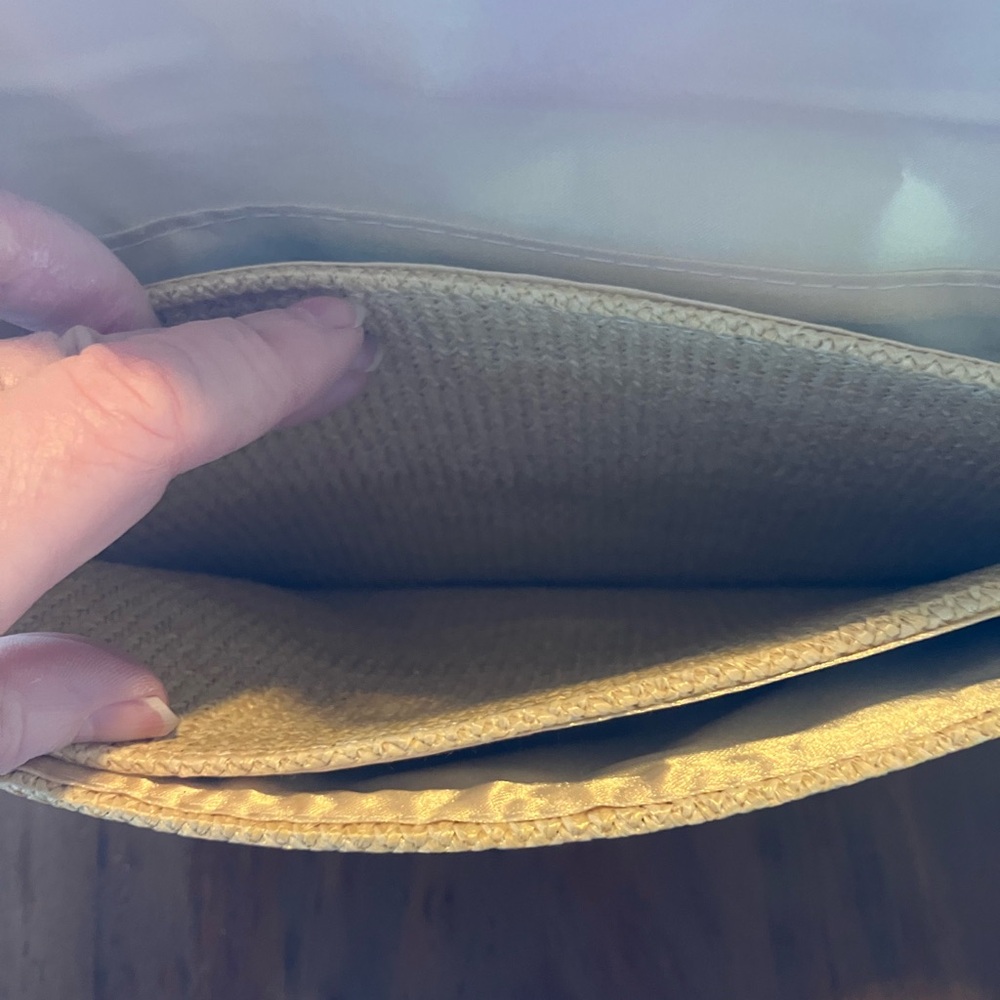 Clutch with Gold Triangle Turn-Lock comes with xtra strap NWOT - Picture 6 of 8